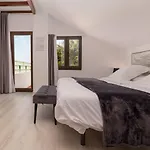 Sanmar Hotel